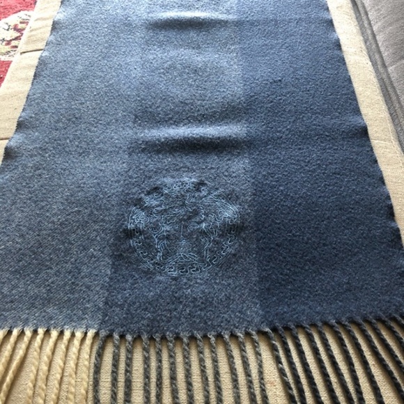 FINAL SALE - Versace wool scarf - Picture 2 of 3